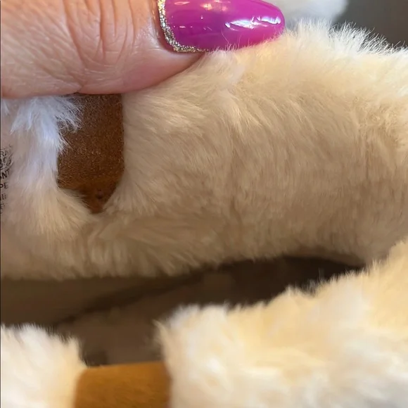 Skechers Tan and White Winter Boots with Fleece Accents - Picture 11 of 11